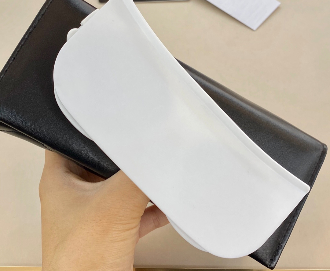 

Fashion White Sunglasses for Women Sun Shades with Box