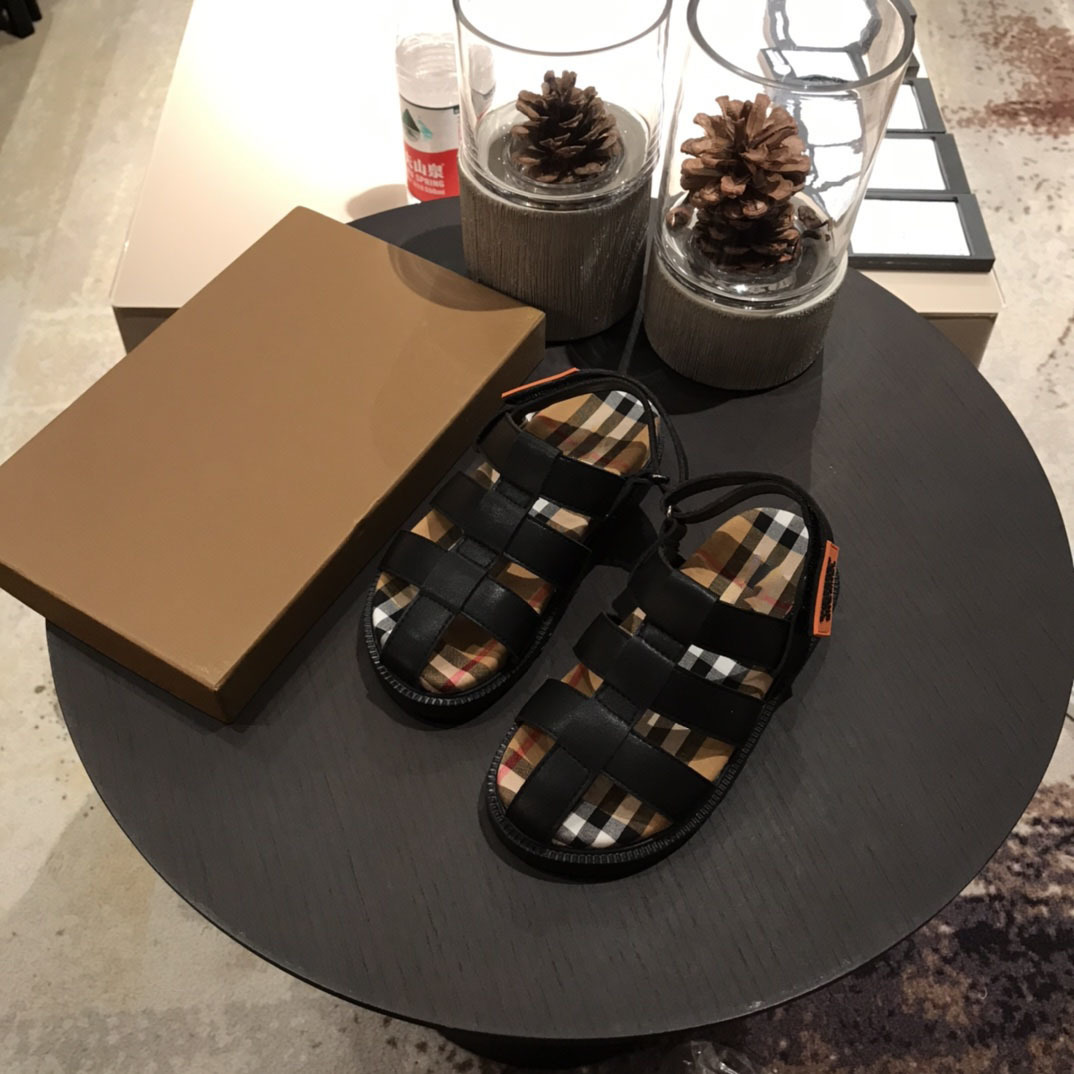

Summer designer Sandals kids fashion striped boys and grils sandal outdoor beach children's shoes, Black;red