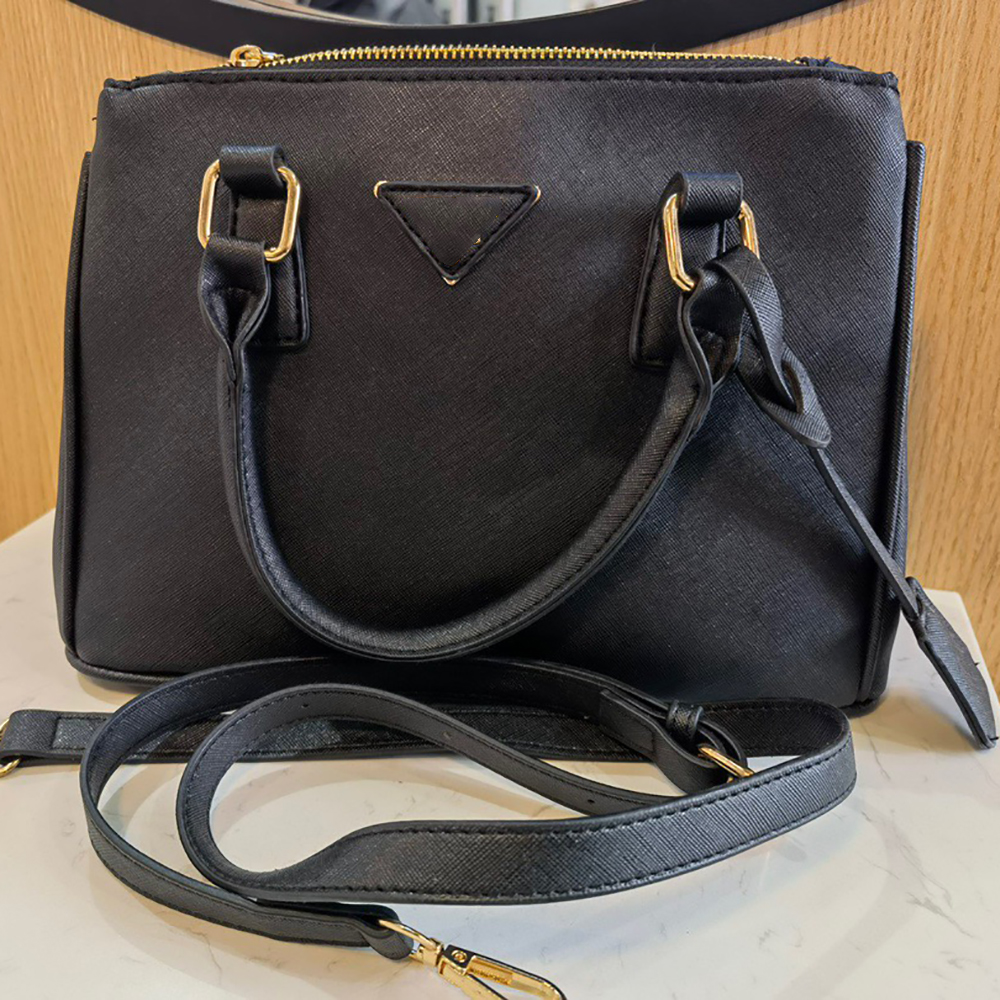 

Women Luxurys Designers Bags Chest Pack lady Tote chains handbags messenger backpack nylon Crossboby bag European and American fashion wild, Red;black