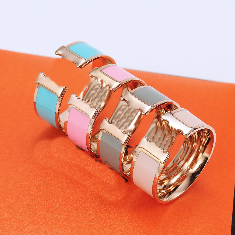

herme love rings Jewelry Ladies band Pendant Necklaces Screw Party Wedding Couple Cleef Gift carti Bracelet van Fashion Designer 00, Silver