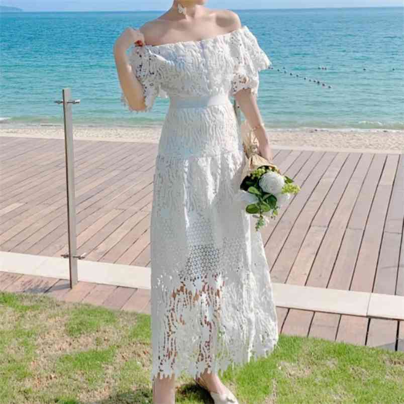 

Vintage Lace Hollow Out Party Dresses est Runway Elegant Fashion Sexy Slash Neck High Waist Holiday Beach Maxi Dress 210519, White