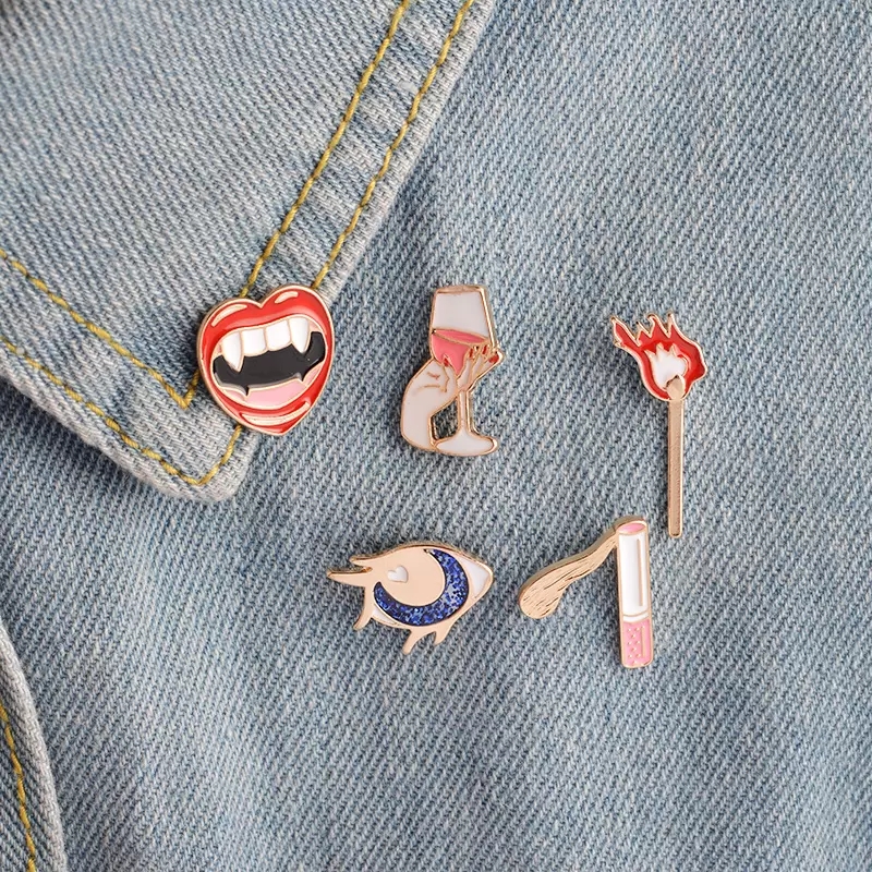 

Vampire mouth pipe hand holding pink cocktail match personality special brooch ornament lapel badge gift pins, Mixed colors