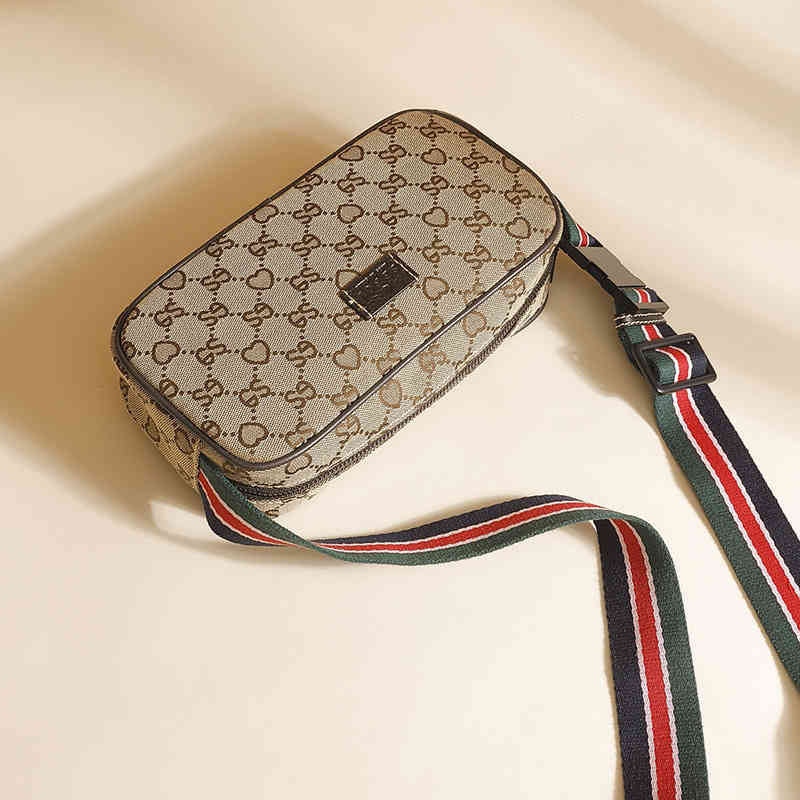 

Women's bag new camera women's messenger small square versatile One Shoulder Bag purse, Coffee
