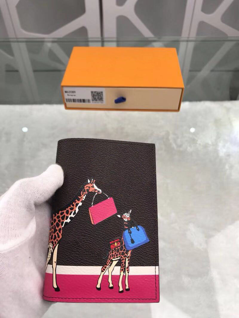 

Bag M62089-Letter V,Genuine Leather Passport cover,Card Holders,wallet,purse,wallets,luxur designers wallet,, Old flower