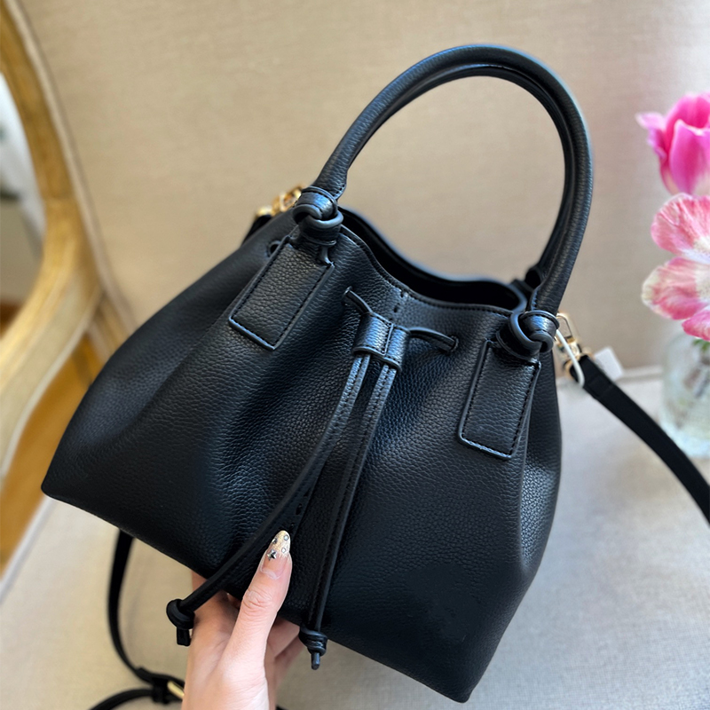 

2022 Luxury Classic Fashion Women's Shoulder Bags Leather Classic CrossBody High Quality Designer Handbags Hot Large Capacity Drawstring Female Purse Bucket Bag, Black