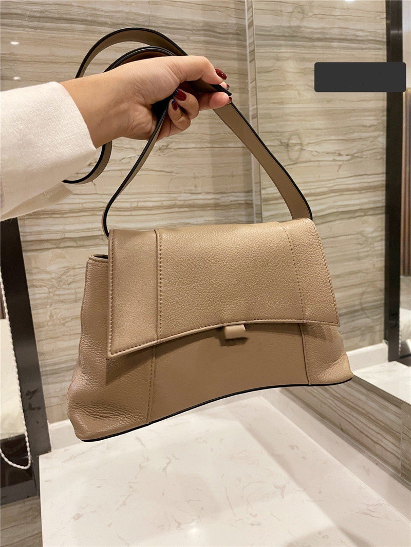 

New super soft leather Bag luxury design high quality Men Womne's shopping Bags hourglass Pure color handbag cool fashion crossbody pocket, Black