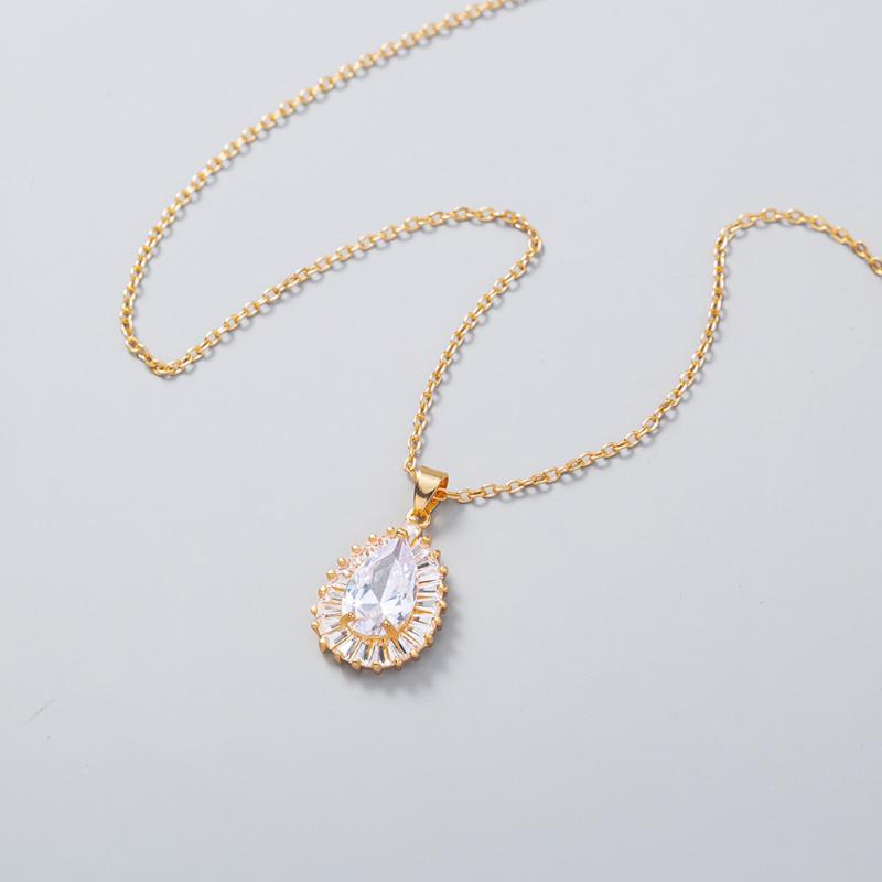 

Pendant Necklaces Temperament Women BLING Sparkling Water Drop Zircon Necklace Creative Versatile Ins Style Clavicle Chain, Silver