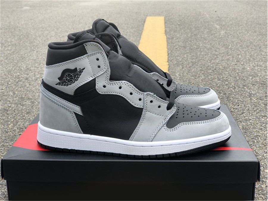 

Authentic 1 High OG Shadow 2.0 Outdoor Shoes Travis Scott 1S J University Blue Union Hyper Royal Balvin Chicago Fragment Obsidian Mocha Bred With Box