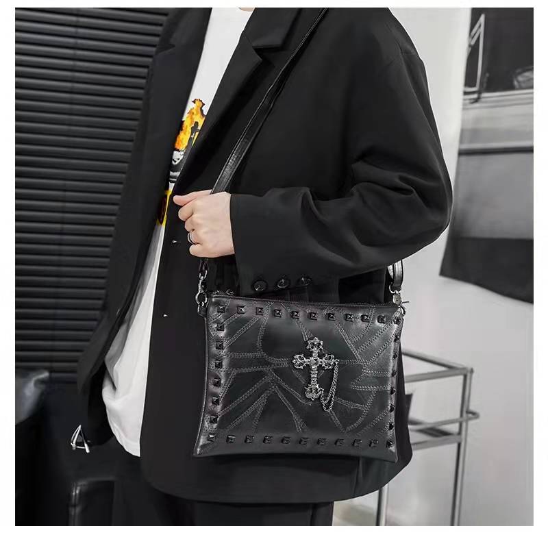 Designer shoulder bags Luxury Messenger bag for men high quality Fashion soft leather clutch Metal cross HBP