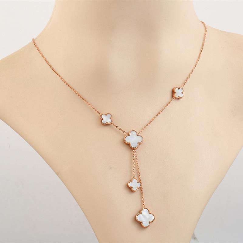 Womens Luxury Designers Pendant Necklace Fashion Elegant Four-leaf Clover Necklaces for Woman Jewelry Shell Pendants Ladies Brand-image-754333234
