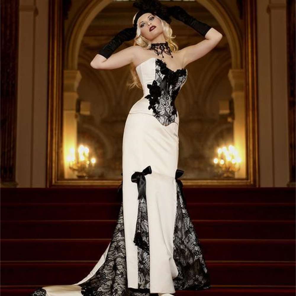 

Gothic White and Black Wedding Dresses 2019 New Court Train Satin Lace Sweetheart Mermaid Victorian Bridal Gowns Vestidos De Noiva W755, Red