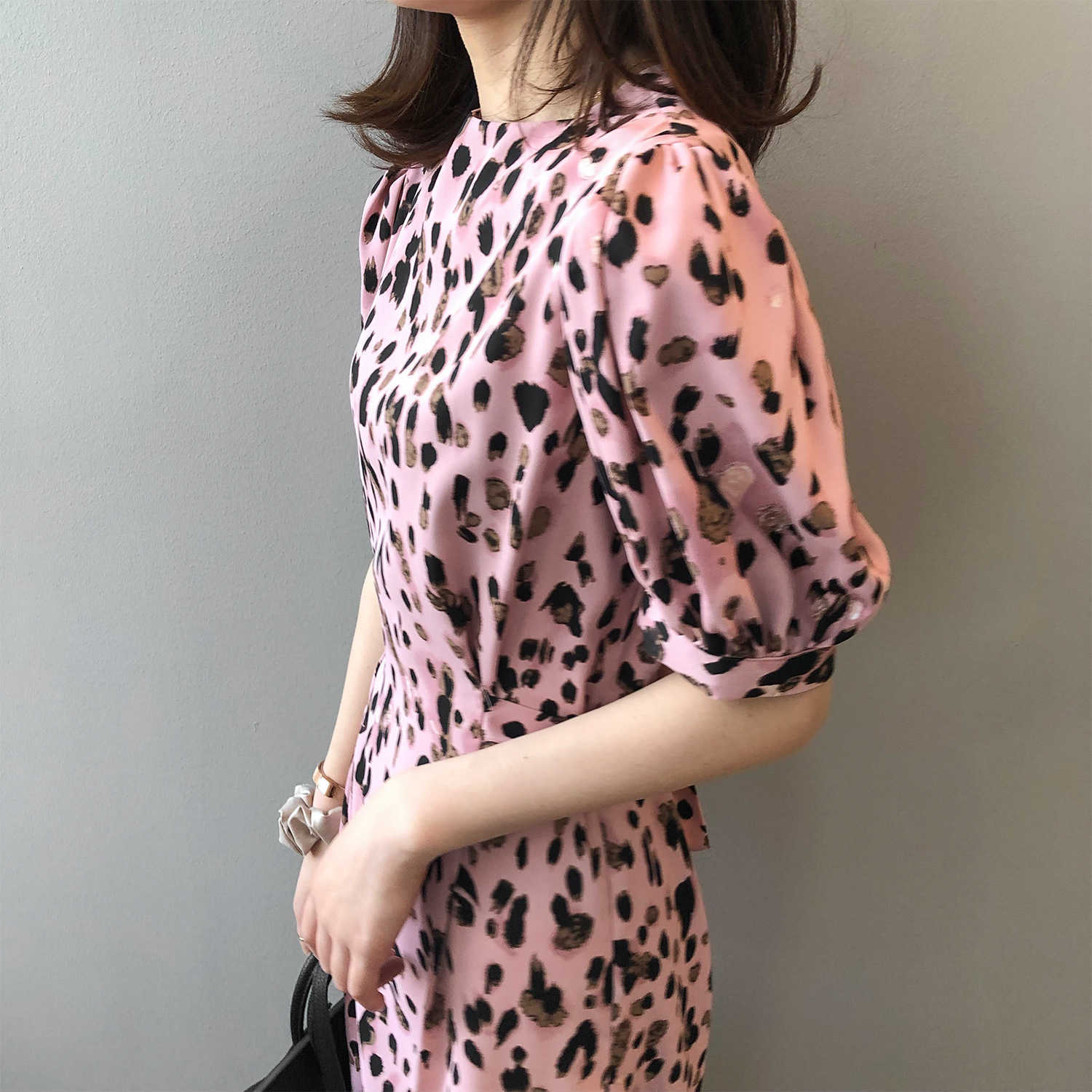 

HXJJP Summer style Korean version of temperament round neck dress French waist sexy leopard print 210607, Pink