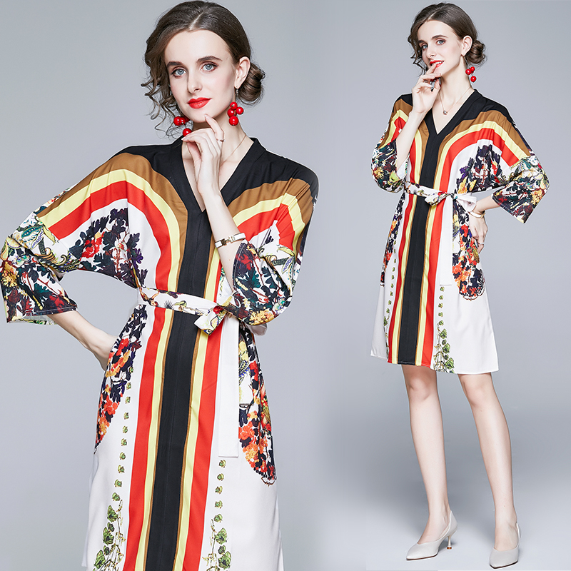 

Quality Classic Runway Printed Elegant Dress 2021 Ladies Designer Autumn Winter Batwing Sleeve V-Neck Slim Striped A-Line Dresses Office Holiday Prom Women Clothes, 03