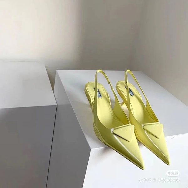 

2021 Lettre Bow Noeud haut Femmes piste Toe bas Pointu talon Gladiaor Sandales femme design Chaussures Mesh 35-40 mjuk002, Black