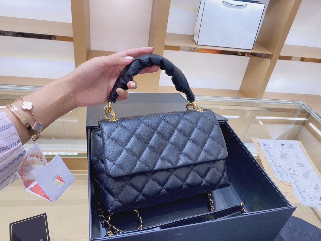 

Wholesale 2021 luxury designer bags High-quality large-capacity printed leather ladies handbag Size:A fashionable and high-end bag handbags