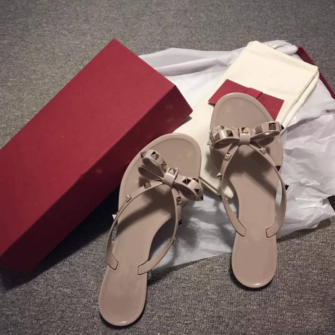 

Women Sandals Rivet Bow Knot Flat Slippers Sandal Studded Girl Shoes New Arrivel Jelly Platform Slides Lady Flip Flops with Box 35-41, Black