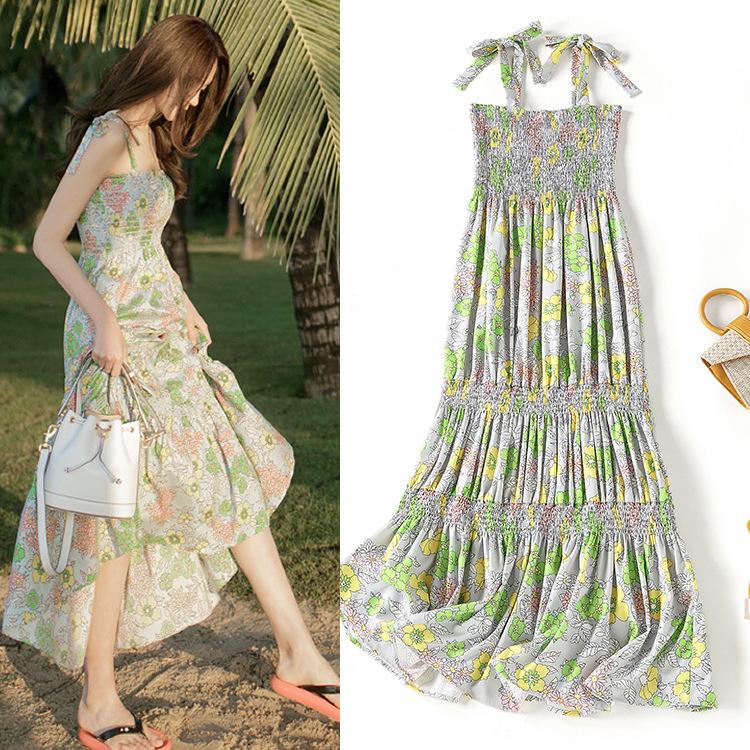 

Star Shen Mengchen' Slim Holiday Beach Dress In Spring And Summer Of 2021 Two Piece, Green flower