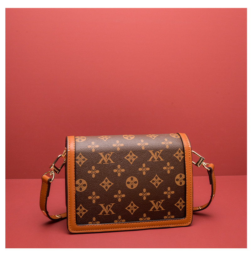 

postman womens one-shoulder crossboby bag 2020 new trendy multi-layer chain printed crossbody bag womens pouch