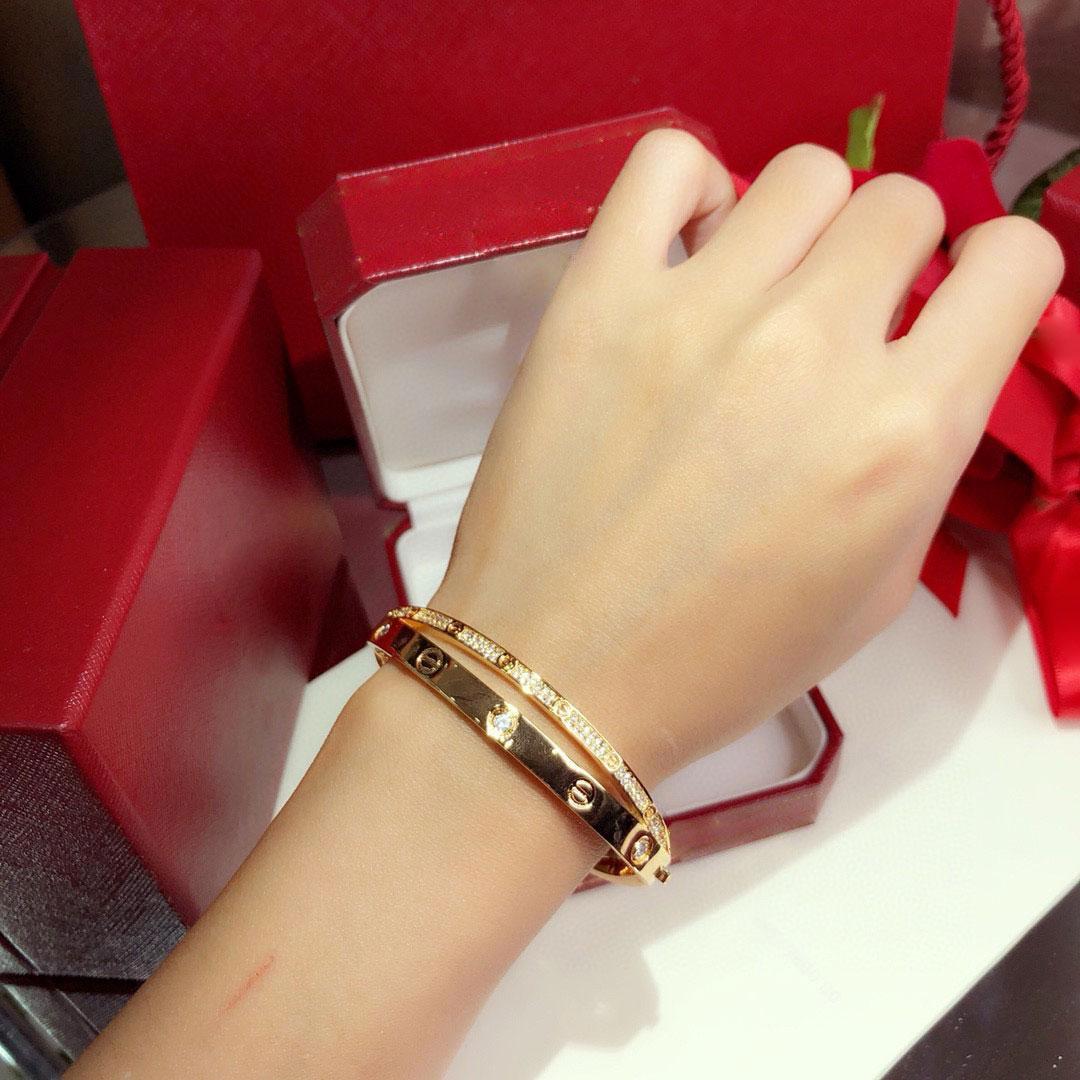 

Jewelry Bracelets Tennis Bangle Diamond studded Screw double ring Cross Bracelet Plated 123173