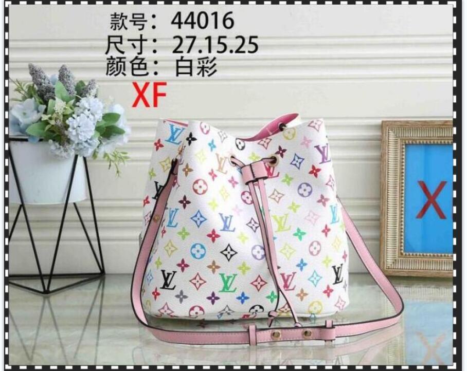 

1-32 LV LOUIS 1 VITTON High quality luxury messenger bag Crossbody Bags designer Handbag Fashion leather shoulder bag