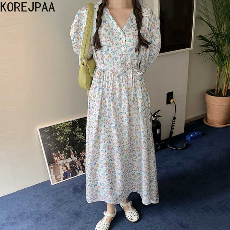 

Korejpaa Women Dress Summer Age-Reducing Sweet Lapel Full-Screen Cartoon Print Three-Button Lace-Up Puff Sleeve Vestidos 210526, Picture color