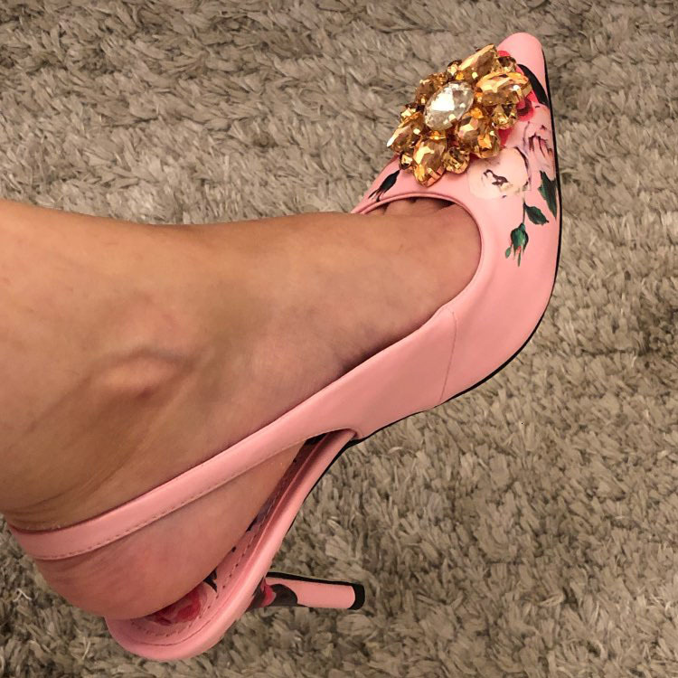 

Dress Shoes Pink Rose Flower Print Bridal Elegant Kitten Heel Pointed Toe Gemstone Slingbacks Designer Women 2ZEK, As pic