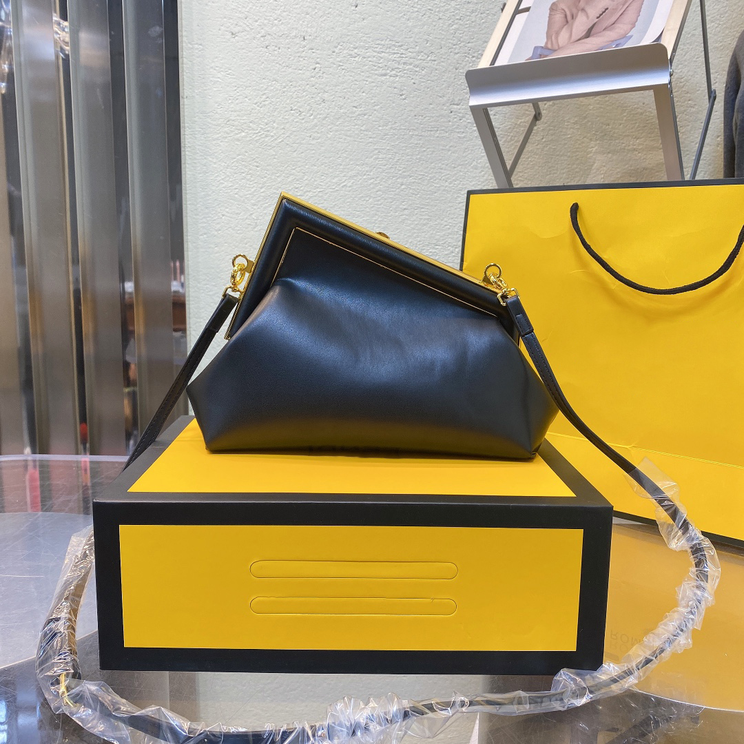 

2021 4 Colors Women Designers Handbag High Quality Luxurys Design Shoulder Bag Sac Fashion Handbags Free Delivery Totes Bag 21092901W, Shipping fee