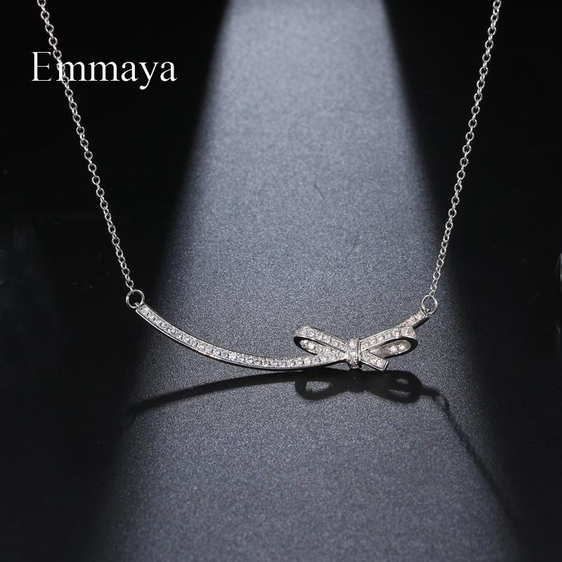 

Pendant Necklaces Emmaya Arrival Fascinating Design Necklace Noble Ornament For Female Fashion Party Shiny Zirconia Jewelry Fancy Gift