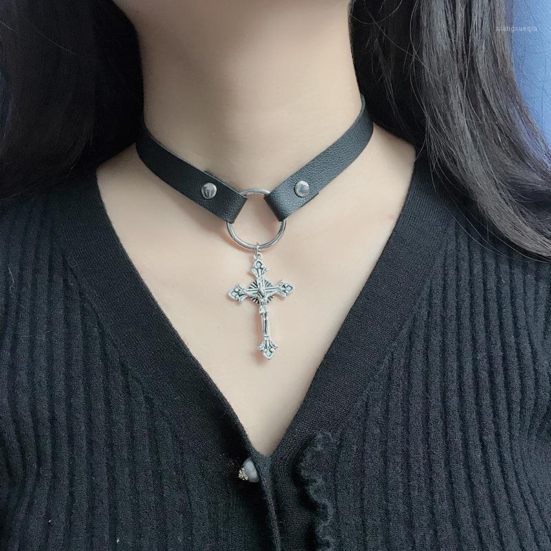 

Chokers 2022 Trend Punk Leather Cross Net Red Neckband Cold Wind Ins Clavicle Chain Necklace Female Accessories, Golden;silver