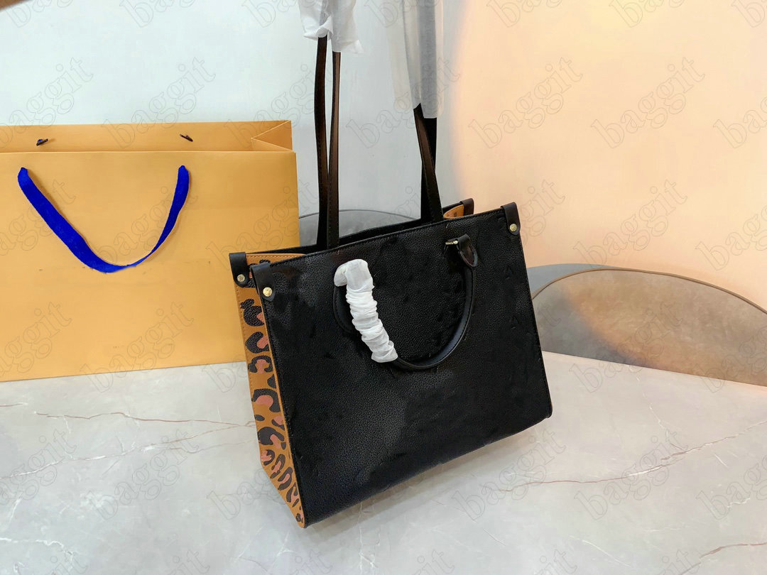 

2021SS Leopard ONTHEGO PM 25 Bag Mini Tote Embossed Monograms Leather Womens Designer Wild at Heart Handbag CrossBody handle Carry Purse Wallets 25cm ON THE GO, Customize