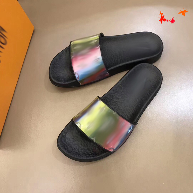 

2021 Slipper Designer Slide Summer sandals Fashion Men Beach Indoor Flat Flip Flops Leather luxurys Shoes mens Slippers with box Size 39-45 -H126, Black