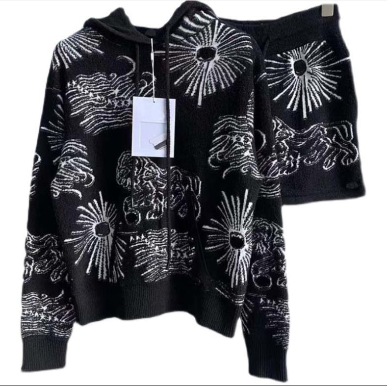 

1020 2022 Spring Brand Same Style Two Piece Short Pants Top Regular Empire Hooded Long Sleeve Kint Fashion Casual zheyang, Customize