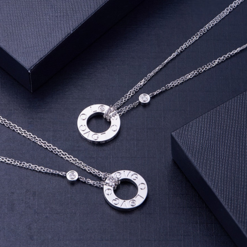 

Top Quality 3 Colors Stainless Steel Gold Necklace Love Rings Pendant Classic Style Designer Necklaces White Cubic Zirconia Women Jewelry Wholesale