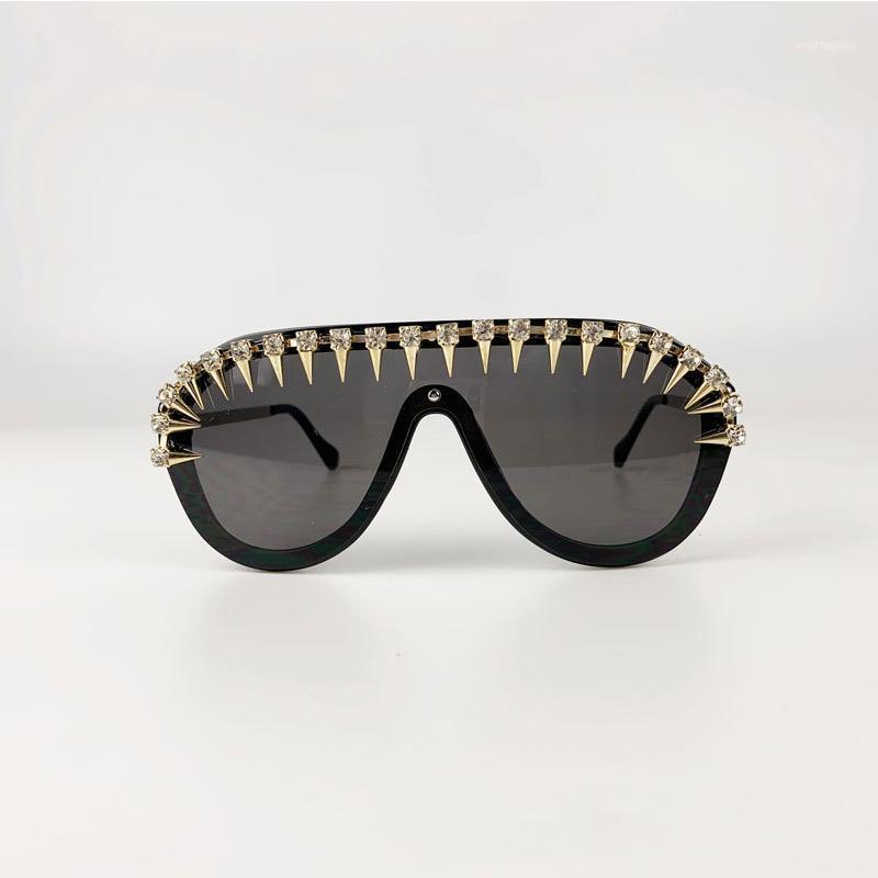 

Sunglasses 2021 Diamond Color Women Baroque Exaggerated Personality Female Decoration Sun Glasses Shades1