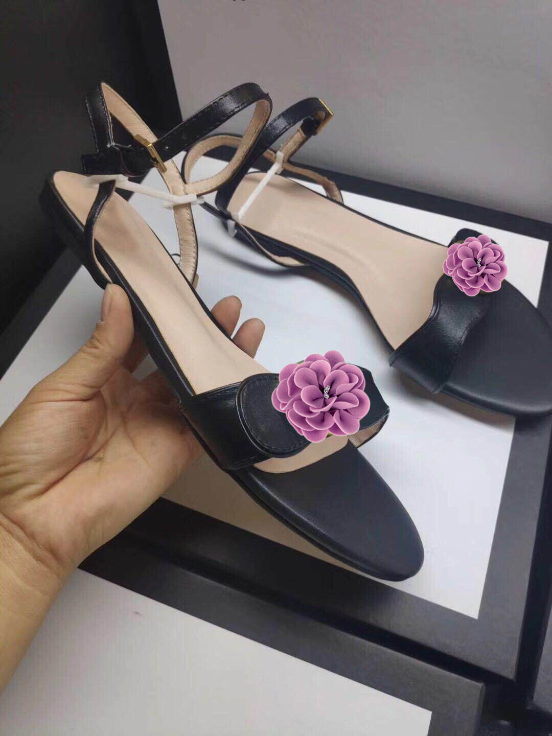 

Hottest high Quality Women flat base Marmont embellished leather Sandals open toe Sandallias hardware decoration summer stripy sandal, Black