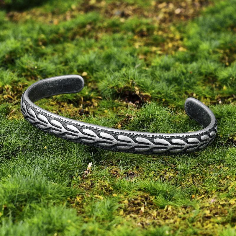 

Bangle Vintage Style Cactus Stainless Steel Mens Bracelets Womens Bangles Punk Trendy For Couple Girl Boyfriend Jewelry Gift Wholesale