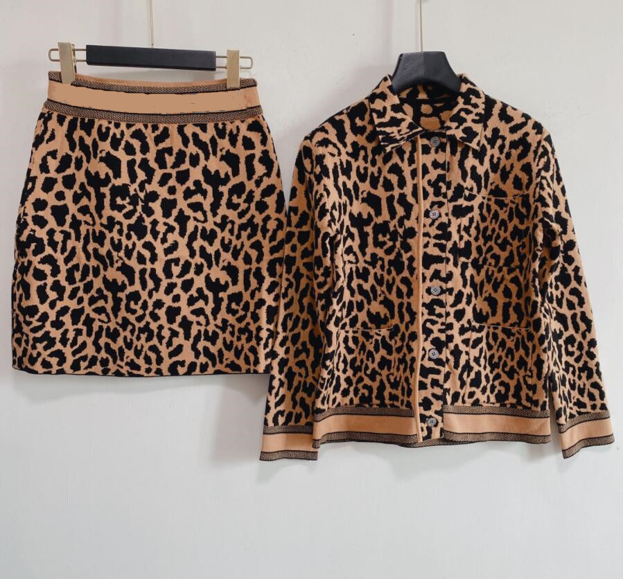 

Ladies Leopard Print Knit Cardigan Skirt Suit Print 703, White