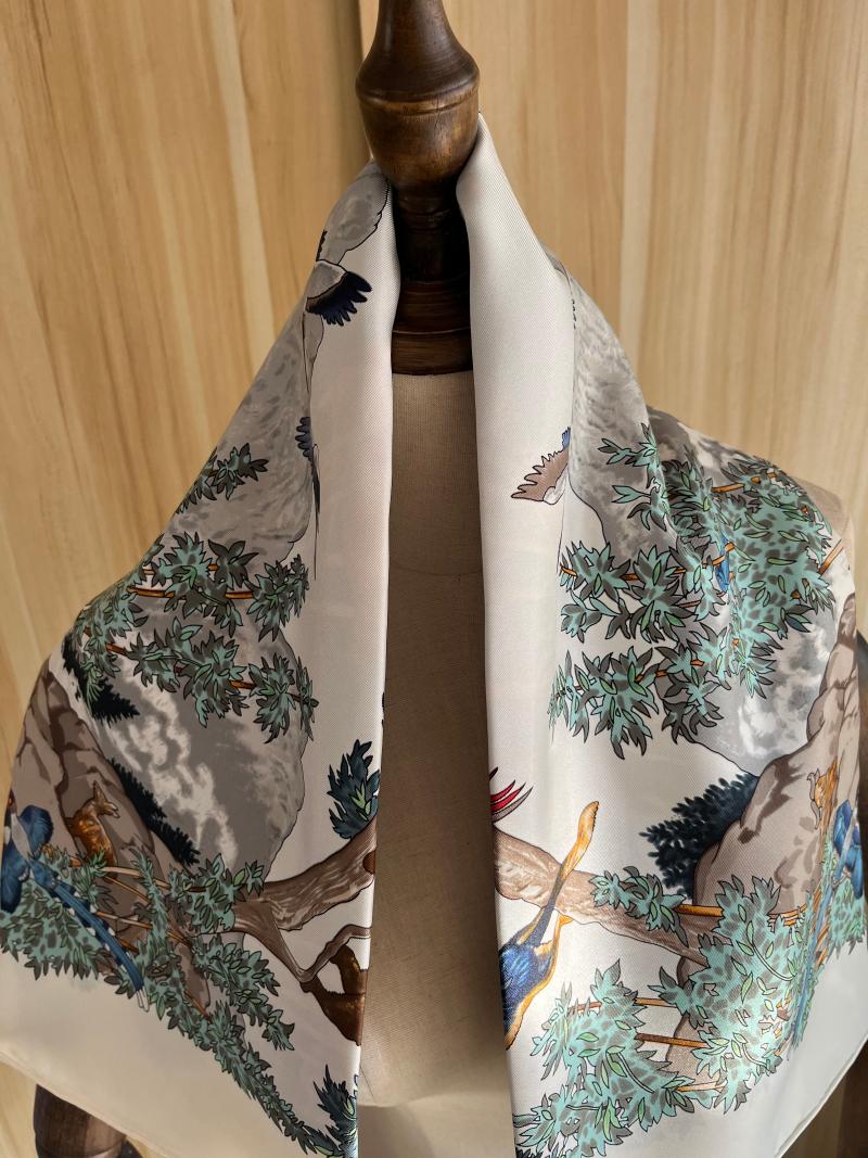 

Scarves 2021 Arrival Fashion Elegant Head Scarf Panda Design 100% Silk 90*90 Cm Square Shawl Twill Wrap For Women Lady Girl, Blue;gray