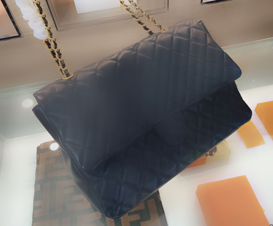 

2021 designer genuine leather large capacity shoulder bag Classic chain fashion shopping top quality Size 33 * 25, Plaid