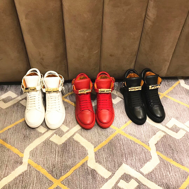 

2020 Designer Sneakers Top Cowhide Fashion Men Comfortable Casual Flat Shoes high shoes Lock shoes, Black