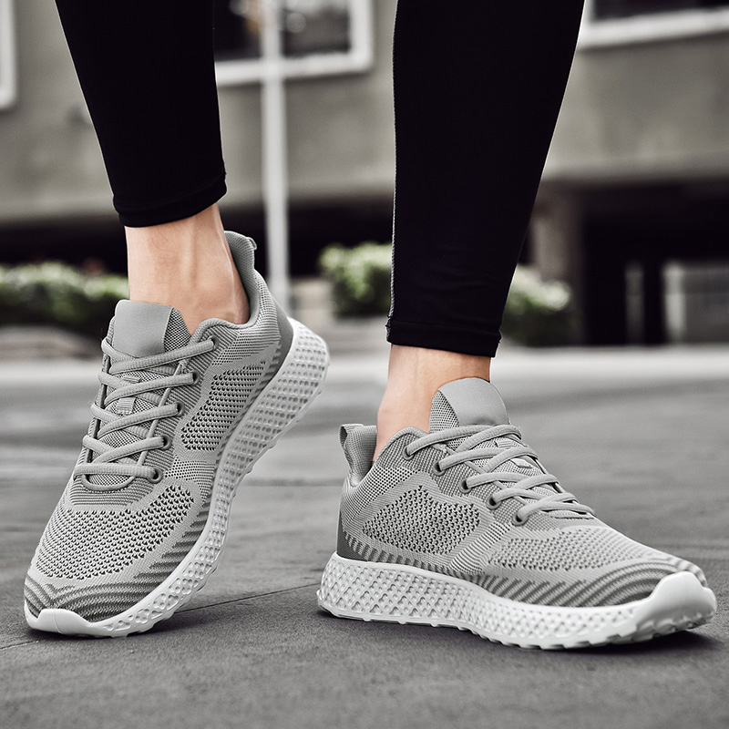 

Top Quality Sneakers Women Men Running Shoes Breathable Knitted Fabric Lace Up Athletic Trainers Size Eur 38-46 Code: LX18-0507
