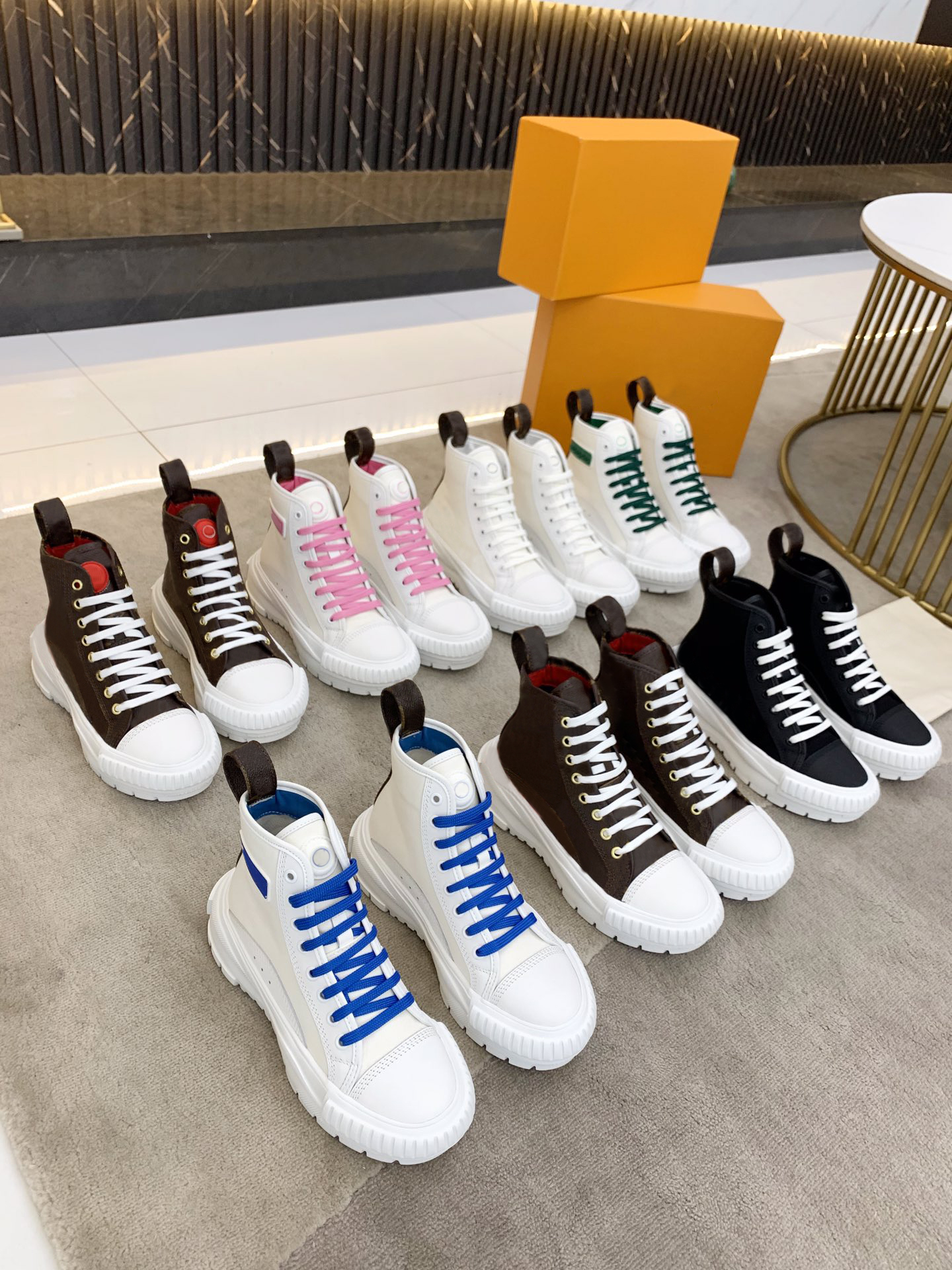 

2021 Luxury Designer Women Squad Casual Sports Shoes Low-top High-top Trainer Sneakers leather Monogram Canvas Classic Fashion Comfortable Top Quality size 35-41 A2, Color 8