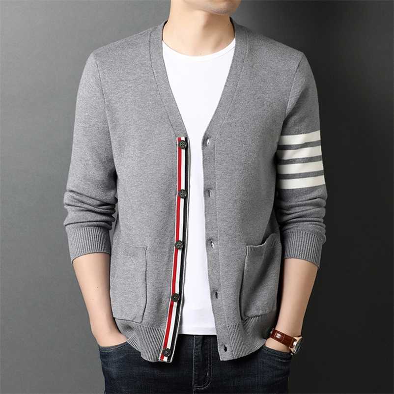 

Luxury TB Fashion Brand Thom Sweaters Men Slim Fit V-Neck Striped Cardigans Clothing Striped Cotton Casual Coat England Style 211018, Black