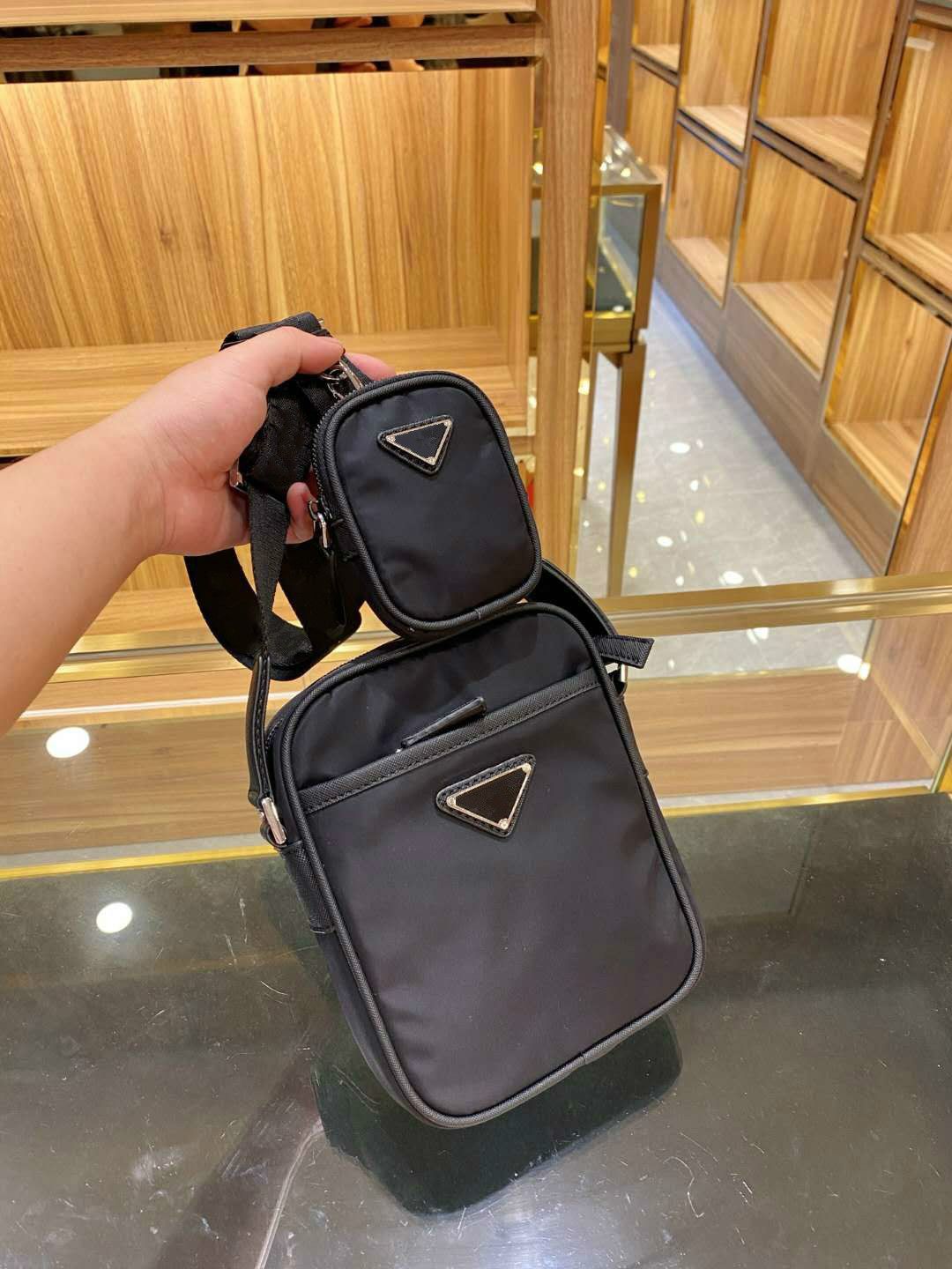 

Mens Luxury Black Phone Bags Designers 2-piece Crossbody Bags Mens Mini Nylon Shoulder Bags Messenger bag Triangle with small change