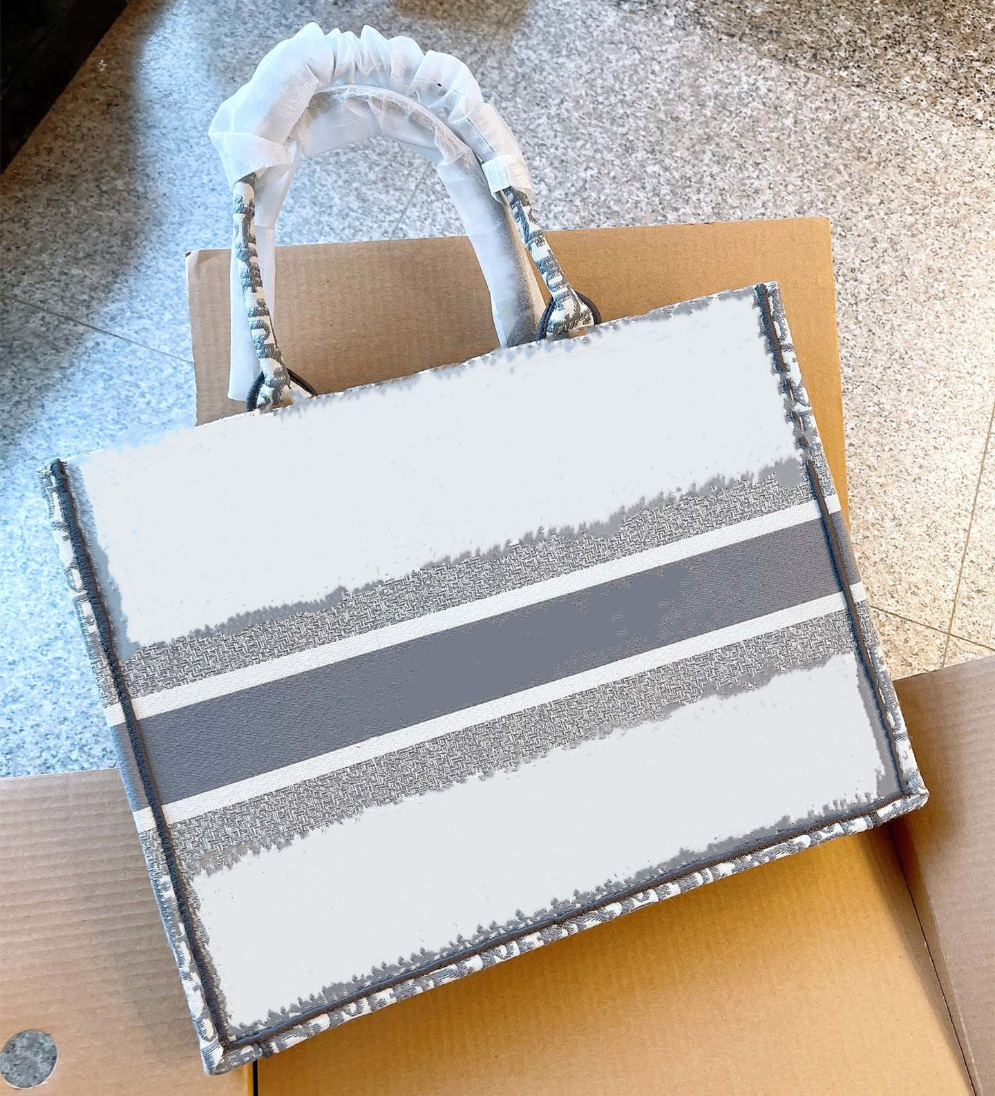 

2021 Luxury Women Handbags Designer Shopping Bags Large Capacity Totes Print and Embroidered Letters Bucket Purses Multiple Styles D21061601, Clear