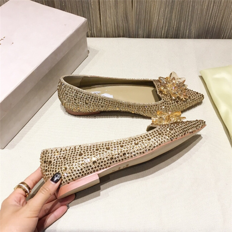 

2021 designer sexy luxury Cinderella crystal shoes flat bottom bridal dance shiny women's wedding pointed diamond high heels 2.5cm 6.5cm 10.5cm, Red