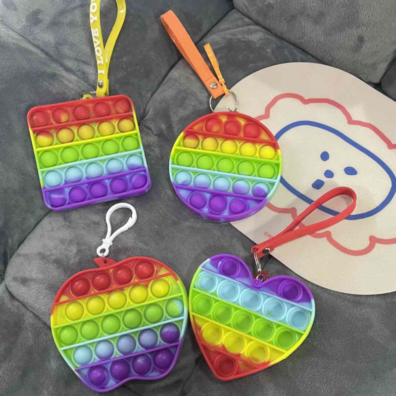

Rainbow Pioneer Fidget Toys Push Key Chain Apple Car Silicone Kids Patchwork Educational Decompression Simple Poo-its Toy Pandent G4WRGNC