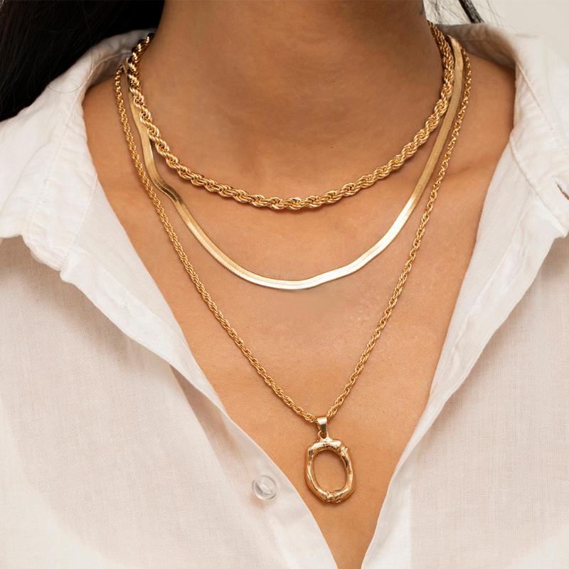 

Pendant Necklaces Lacteo Vintage Round Circle Necklace Steampunk Multilayer Snake Twist Clavicle Chain Choker Jewelry Gifts, Silver