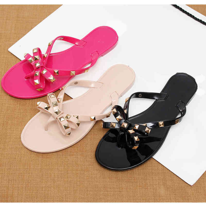 

2019 fashion women sandals flat jelly shoes bow V flip flops stud beach shoes summer rivets slippers Thong sandals nude, Blue transparent