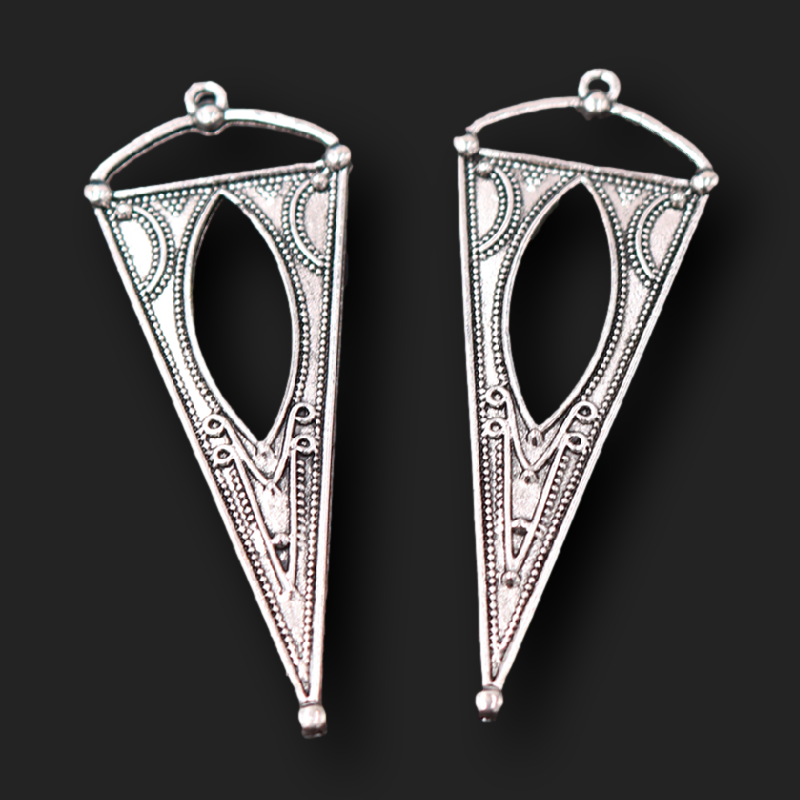 

Charms 4pcs Silver Plated Large Geometric Style Triangle Pendant Bohemia Necklace Earrings Accessories DIY Jewelry Carfts Making